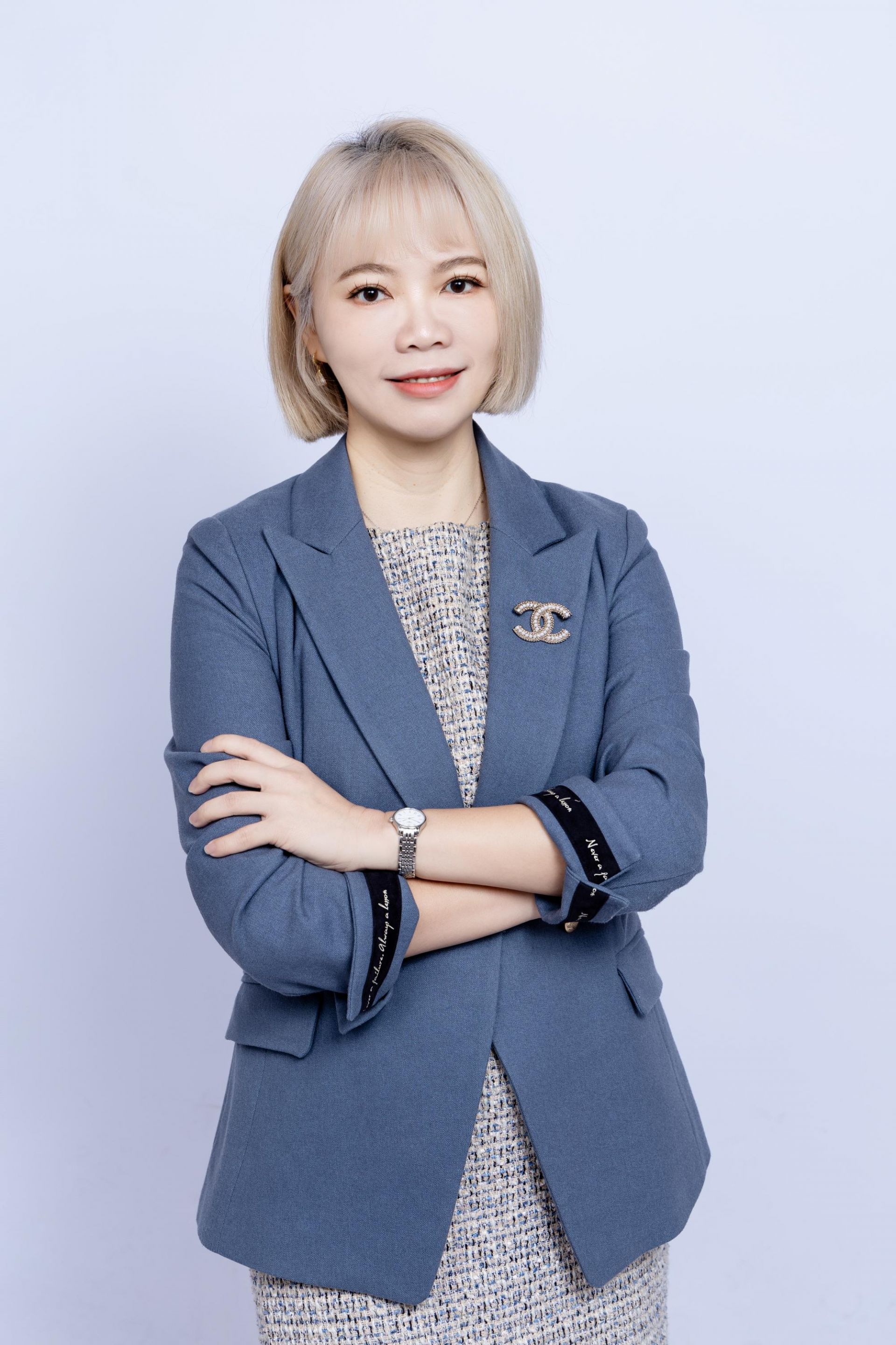 緯謙副總經理李冠儀